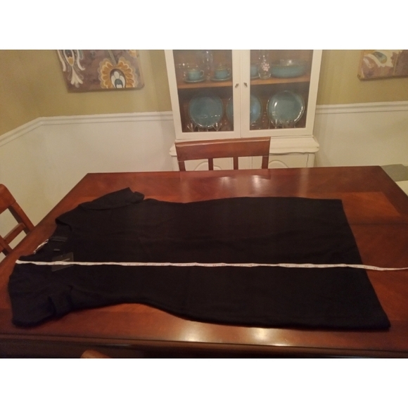 🆕⭐ST. JOHN black short sleeve midi sheath dress - Picture 5 of 10